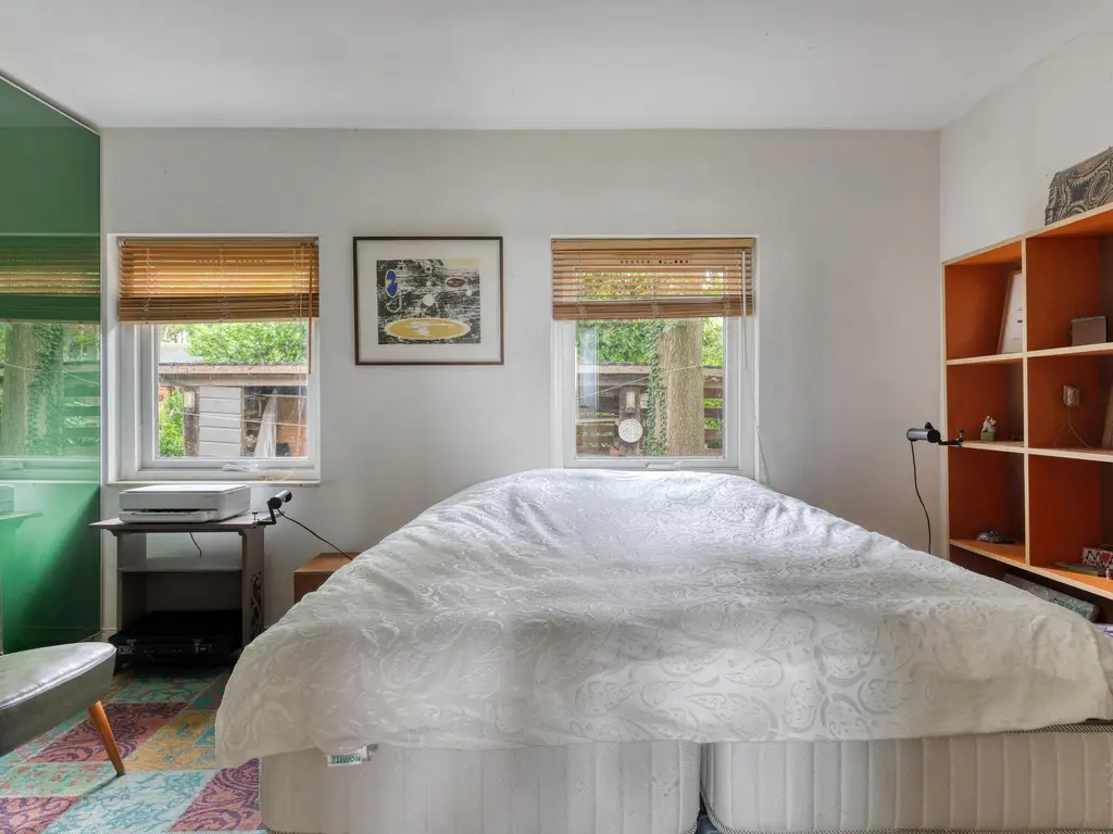 De Stille Wille 162, OOST WEST EN MIDDELBEERS