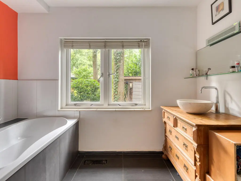 De Stille Wille 162, OOST WEST EN MIDDELBEERS