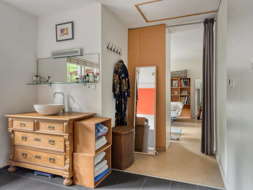 De Stille Wille 162, OOST WEST EN MIDDELBEERS