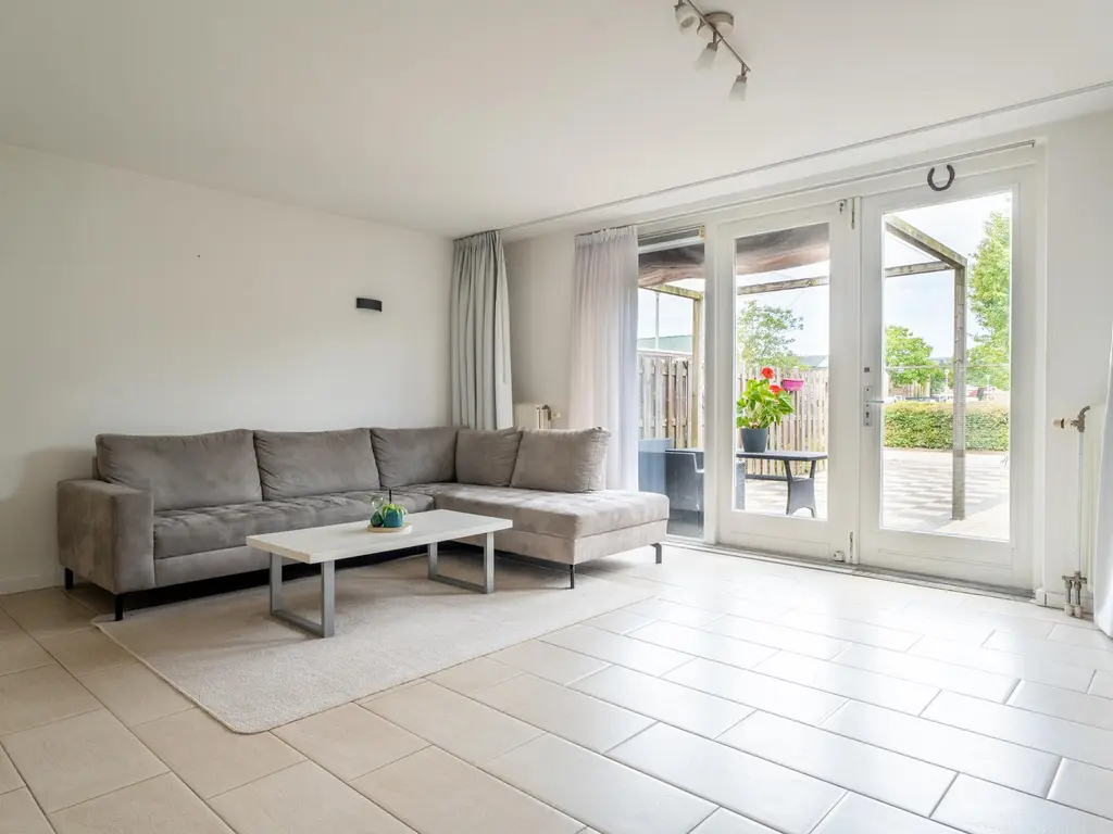 Nijkampvaart 142, 'S-GRAVENHAGE