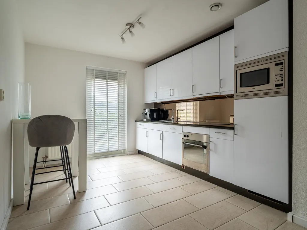 Nijkampvaart 142, 'S-GRAVENHAGE