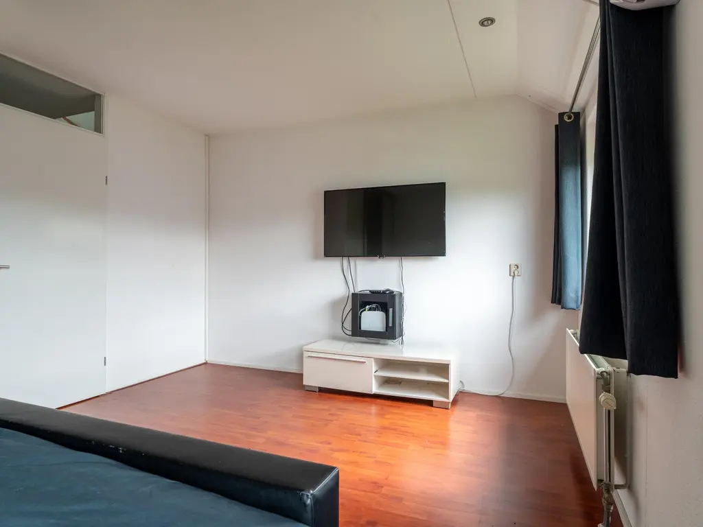 Nijkampvaart 142, 'S-GRAVENHAGE