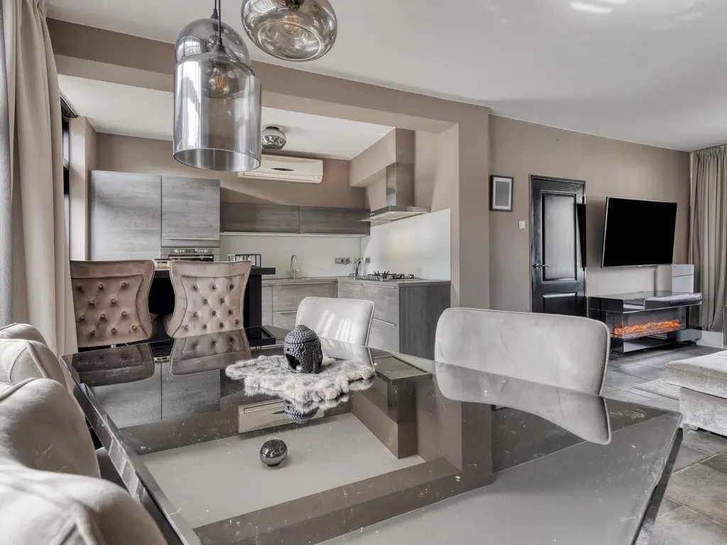 Wijnruitweg 98, TILBURG