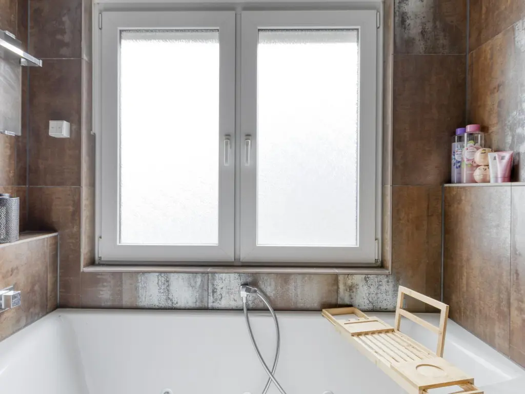 Wijnruitweg 98, TILBURG