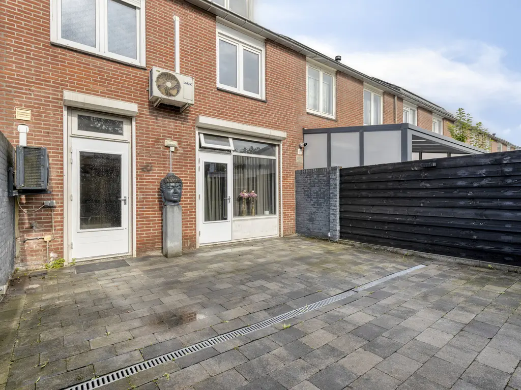 Wijnruitweg 98, TILBURG