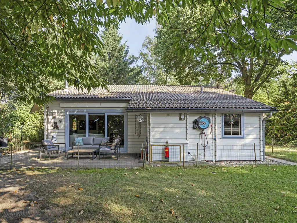 De Stille Wille 267, OOST WEST EN MIDDELBEERS