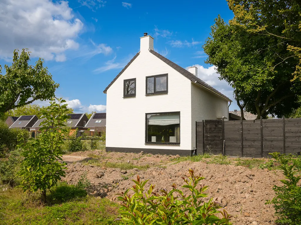 Burgemeester van Suchtelenstraat 17, BEUNINGEN GLD