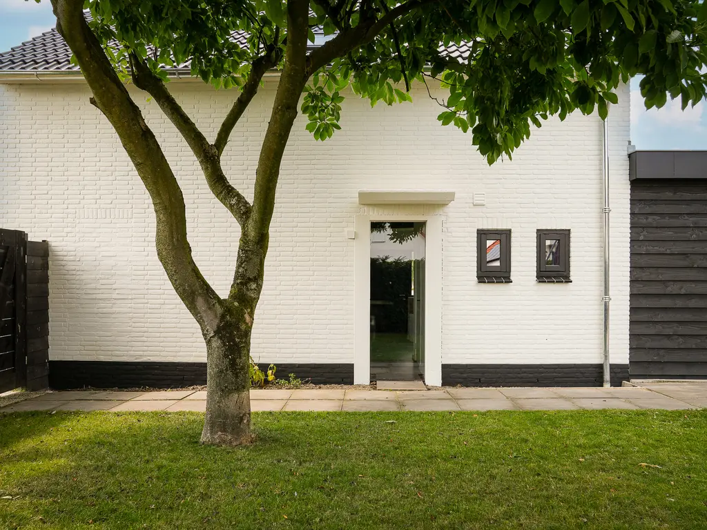 Burgemeester van Suchtelenstraat 17, BEUNINGEN GLD