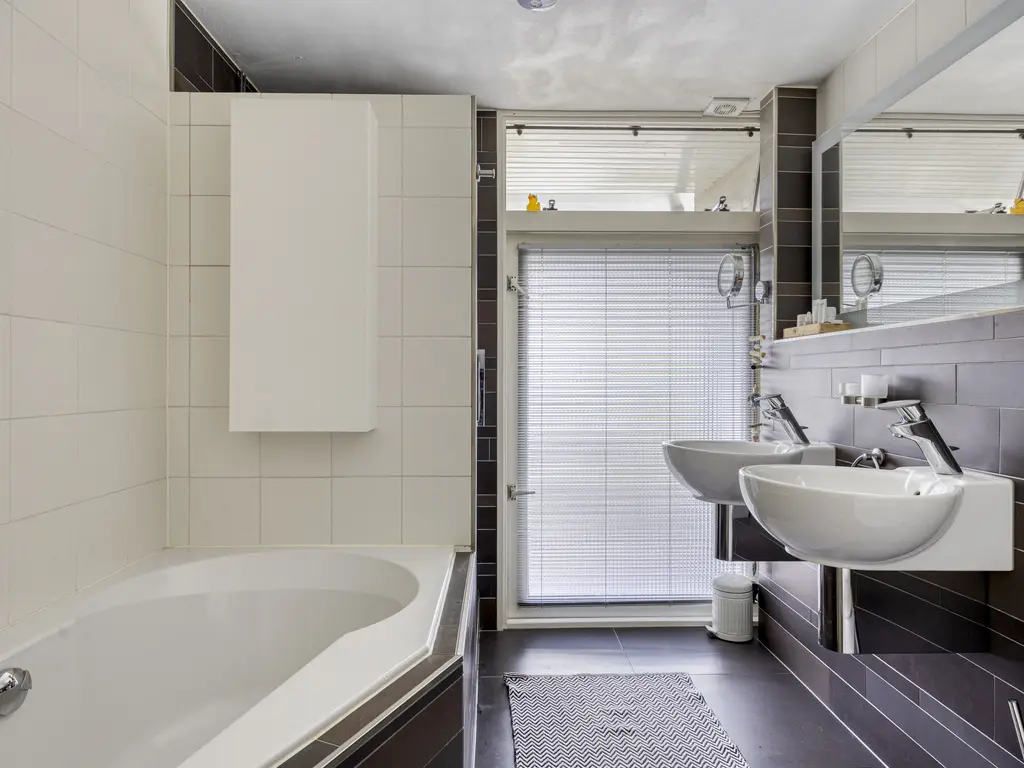 Veltackerstraat 8, DIESSEN