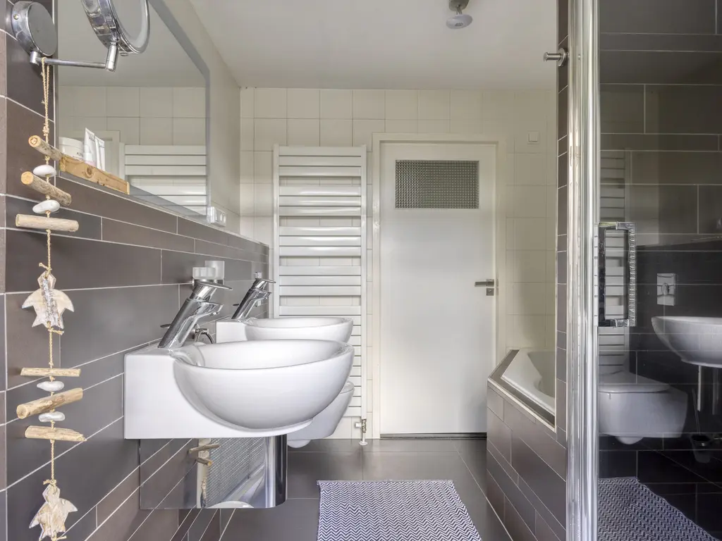 Veltackerstraat 8, DIESSEN