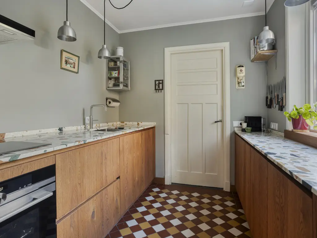 Burgemeester Smeelelaan 12, WAALWIJK