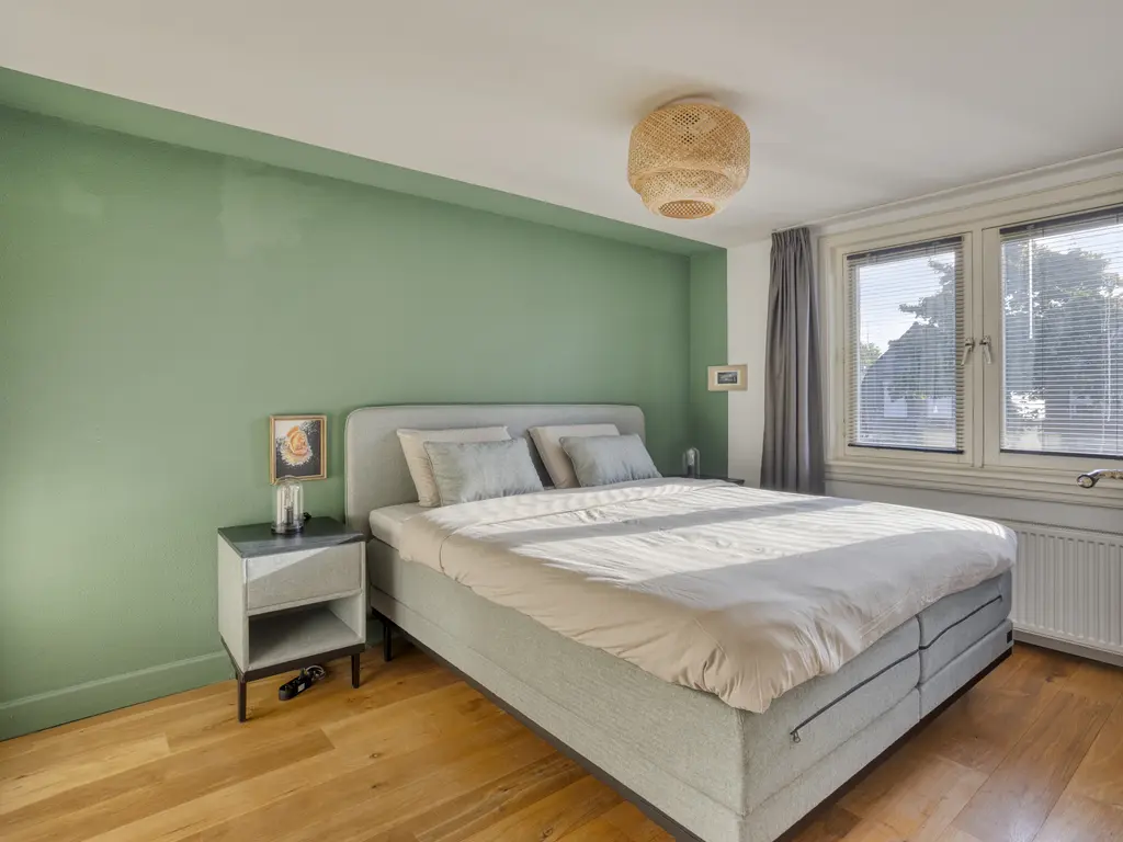 Burgemeester Smeelelaan 12, WAALWIJK