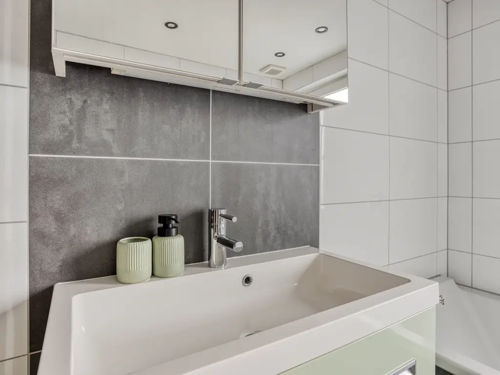 Burgemeester Smeelelaan 12, WAALWIJK