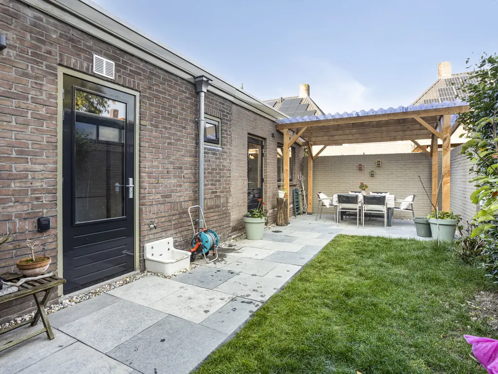 Burgemeester Smeelelaan 12, WAALWIJK