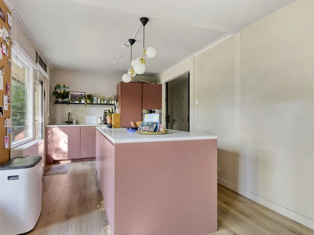 De Stille Wille 116, OOST WEST EN MIDDELBEERS