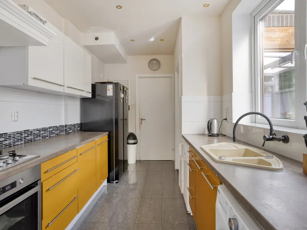 Don Sartostraat 3, TILBURG