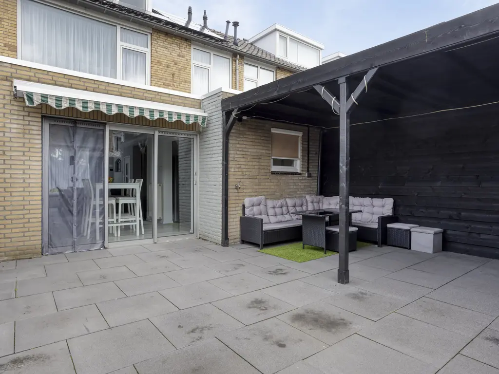 Hazelaarstraat 16, WAALWIJK