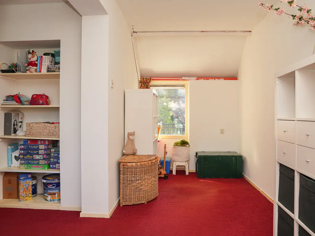 Juliana van Stolberglaan 26, NAARDEN