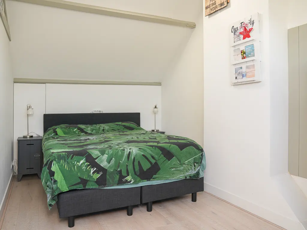 Juliana van Stolberglaan 26, NAARDEN