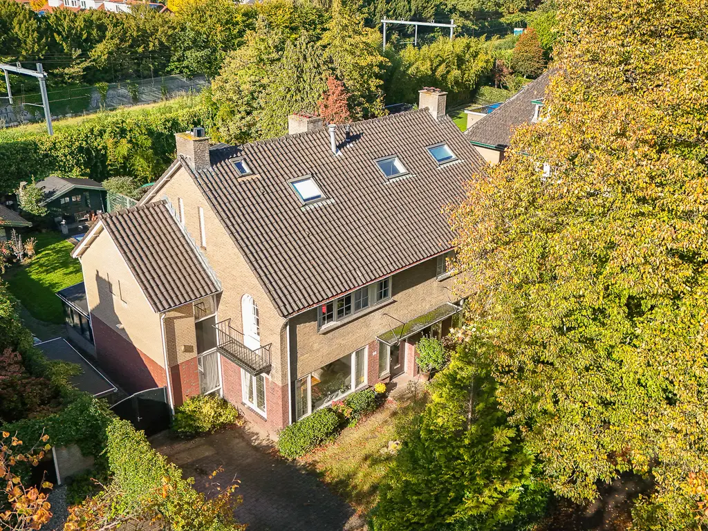 Juliana van Stolberglaan 26, NAARDEN