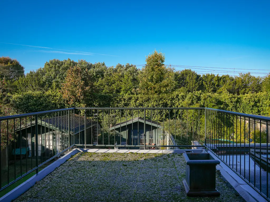 Juliana van Stolberglaan 26, NAARDEN