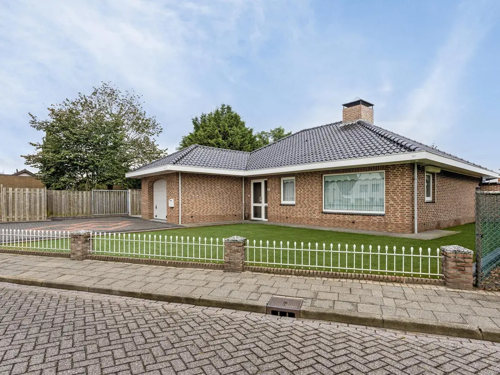 Margrietstraat 44, ST. WILLEBRORD