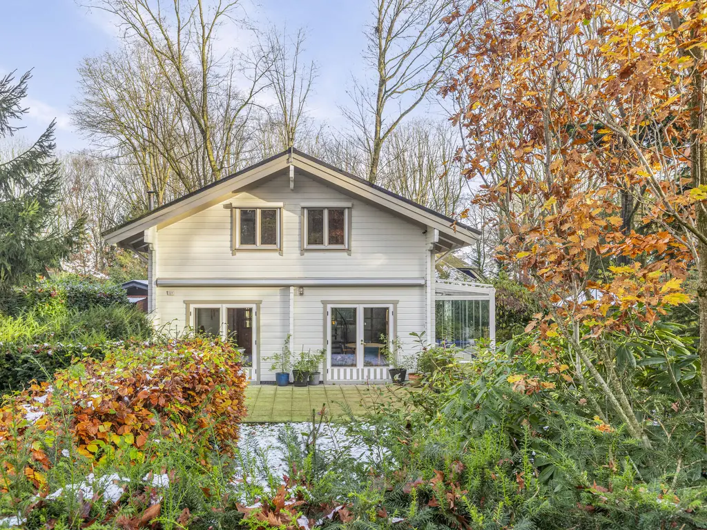 De Stille Wille 27, OOST WEST EN MIDDELBEERS