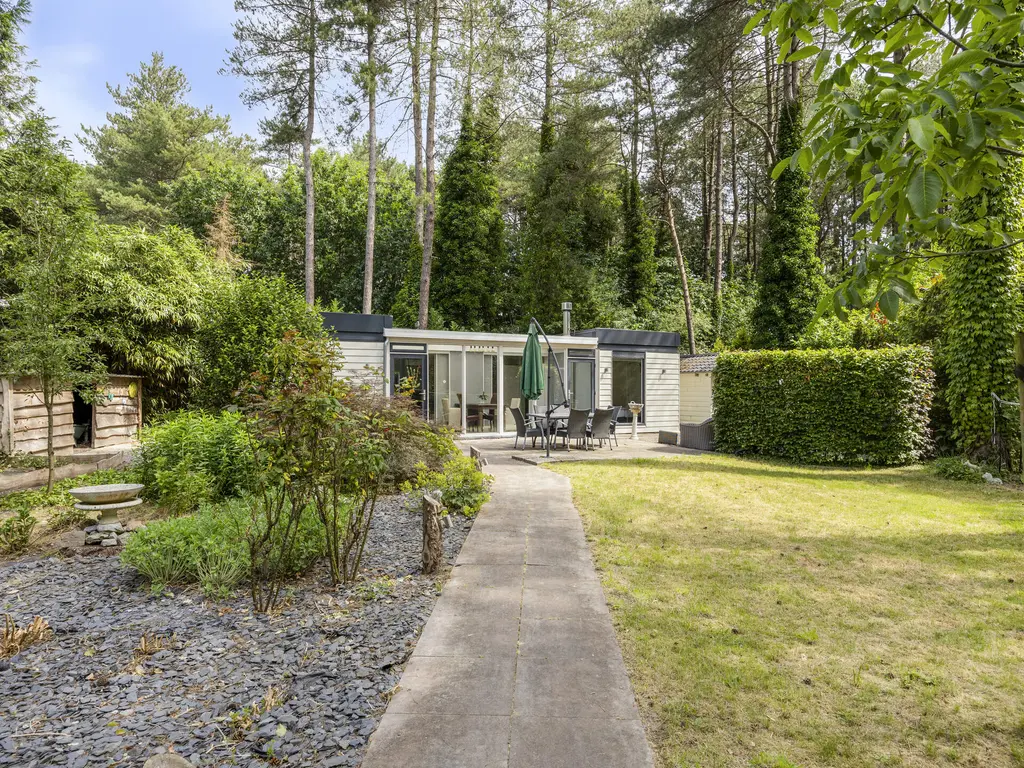 De Stille Wille 36, OOST WEST EN MIDDELBEERS