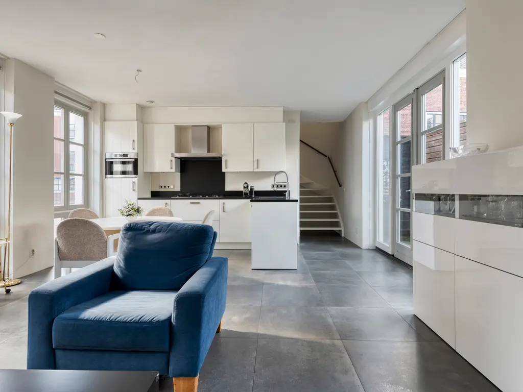 Koolstraat 24, HELMOND