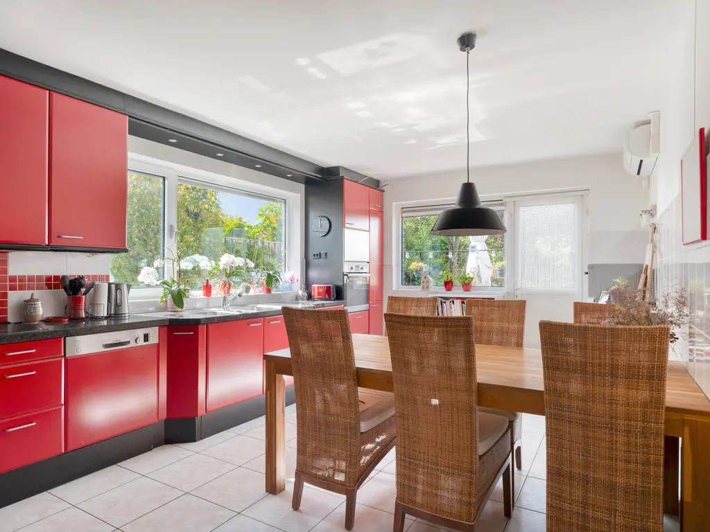 Gulbergsven 8, EINDHOVEN