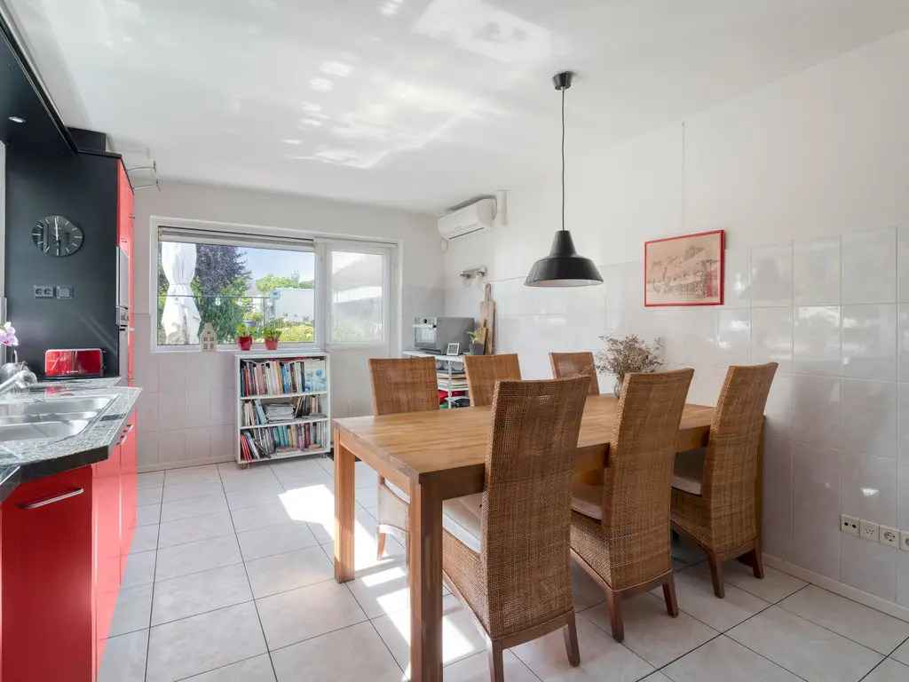 Gulbergsven 8, EINDHOVEN