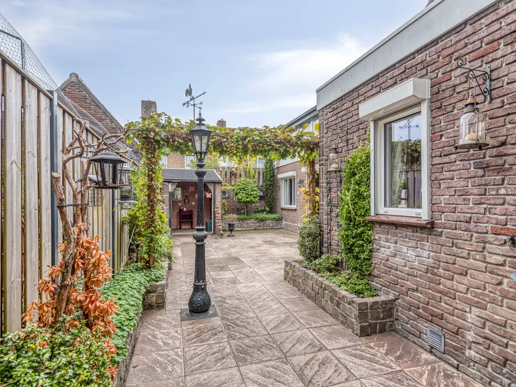 Heezerweg 236, EINDHOVEN