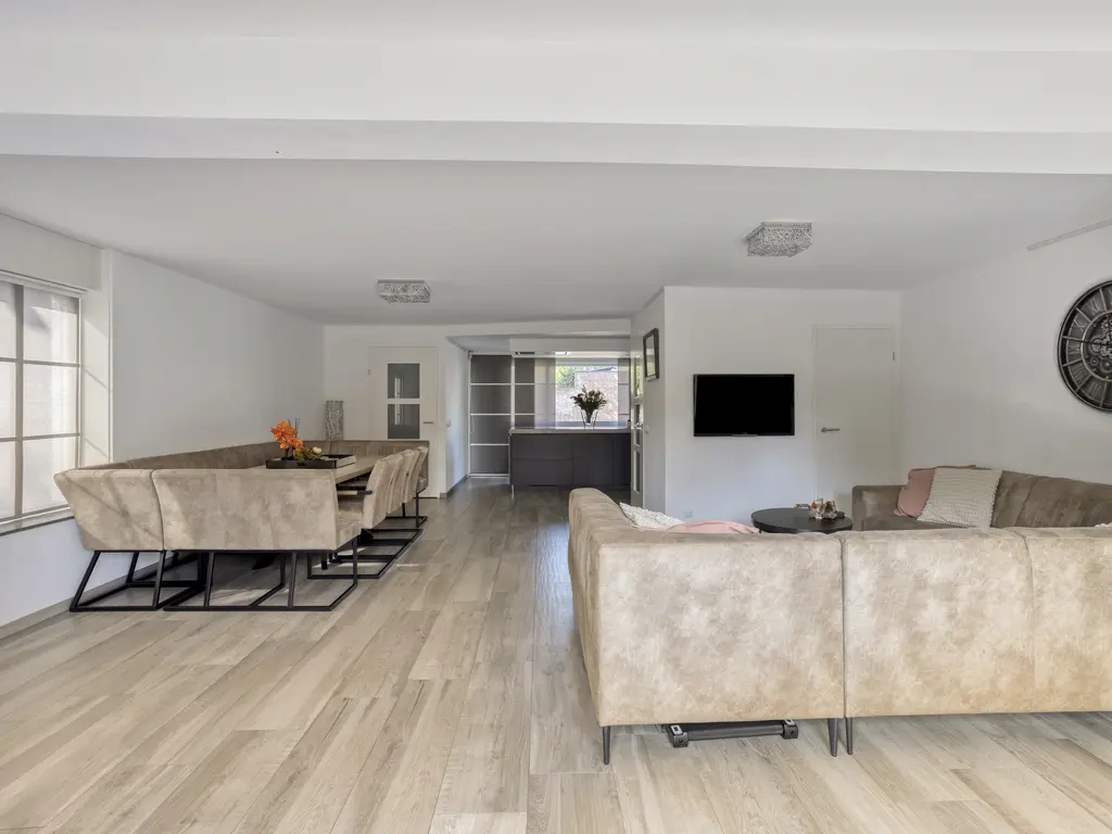 Spakenburglaan 76, TILBURG