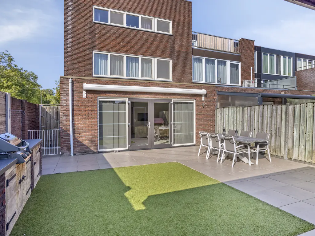 Spakenburglaan 76, TILBURG