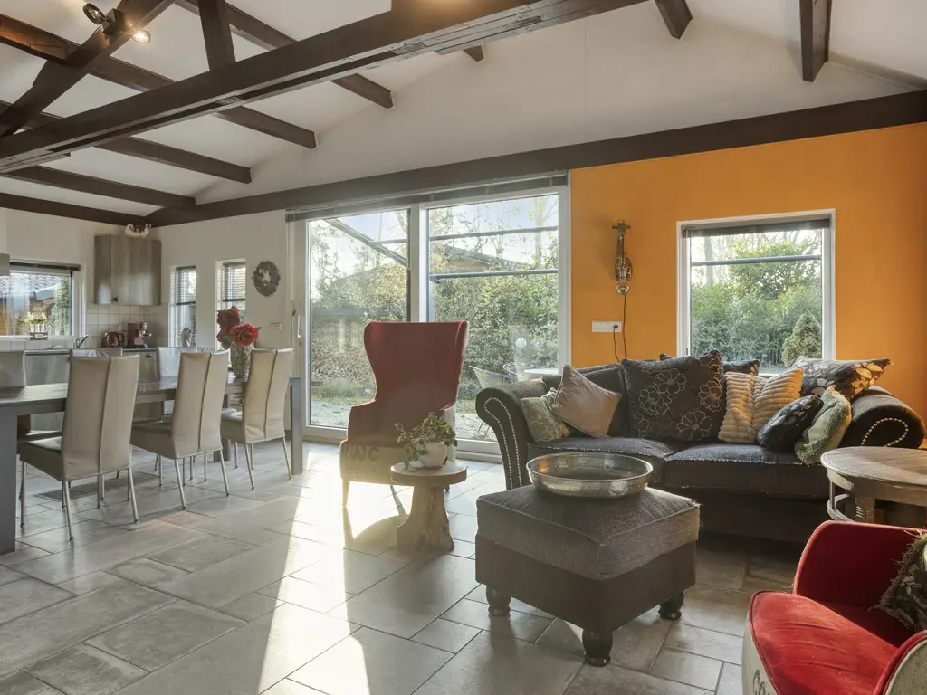 De Stille Wille 159, OOST WEST EN MIDDELBEERS