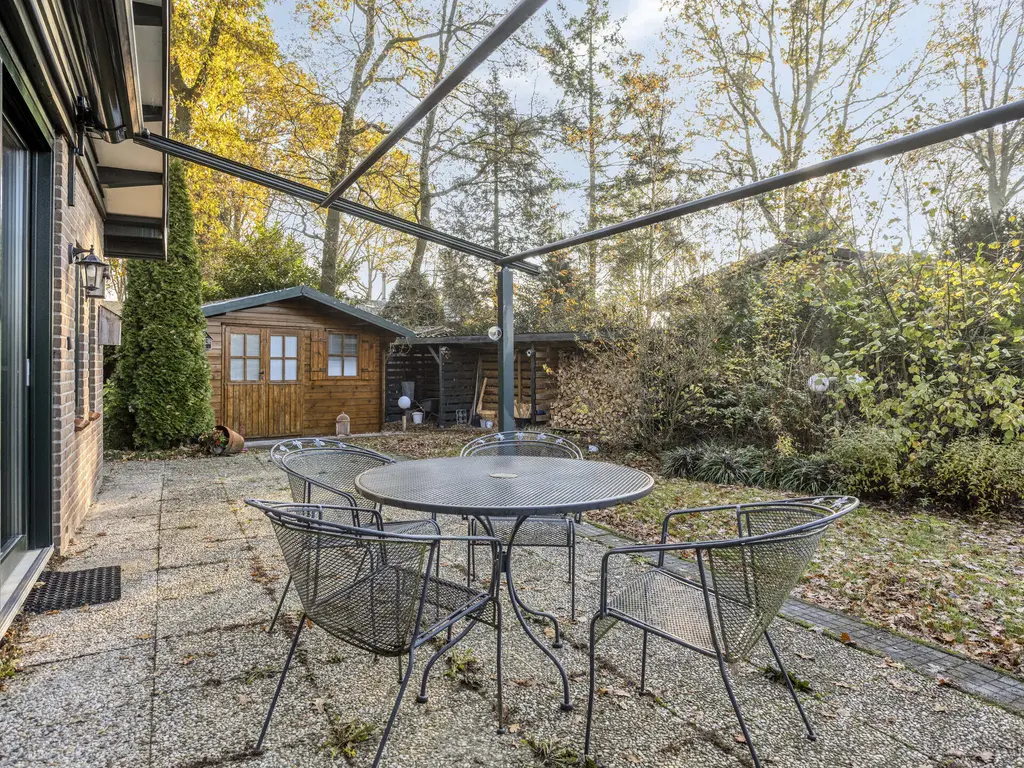 De Stille Wille 159, OOST WEST EN MIDDELBEERS