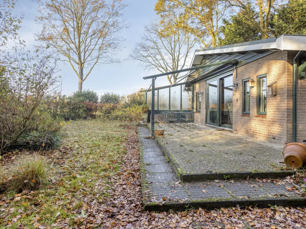 De Stille Wille 159, OOST WEST EN MIDDELBEERS