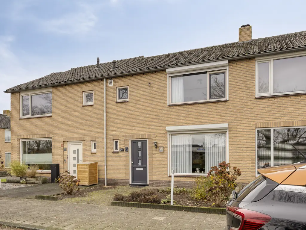 Eikenlaan 28, WAALWIJK