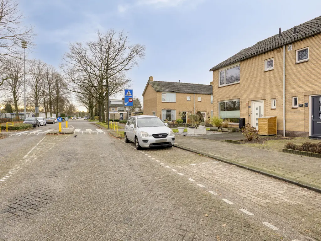 Eikenlaan 28, WAALWIJK