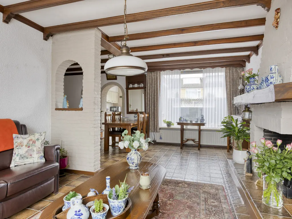 Eikenlaan 28, WAALWIJK