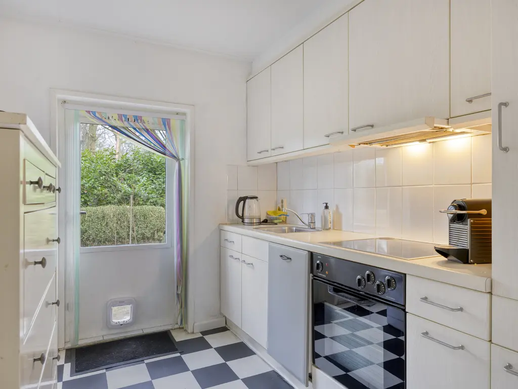 De Stille Wille 146, OOST WEST EN MIDDELBEERS