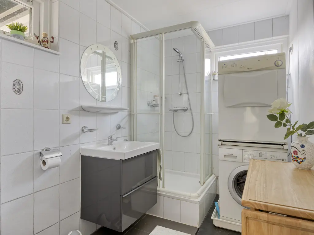 De Stille Wille 146, OOST WEST EN MIDDELBEERS