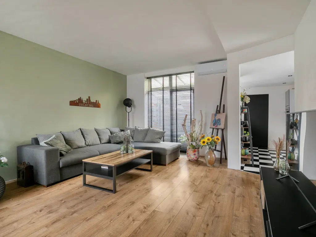 Kwaadeindstraat 100, TILBURG