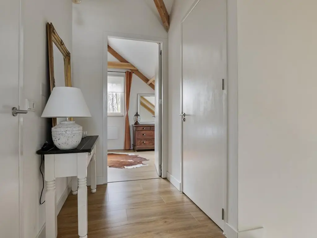 De Stille Wille 51, OOST WEST EN MIDDELBEERS