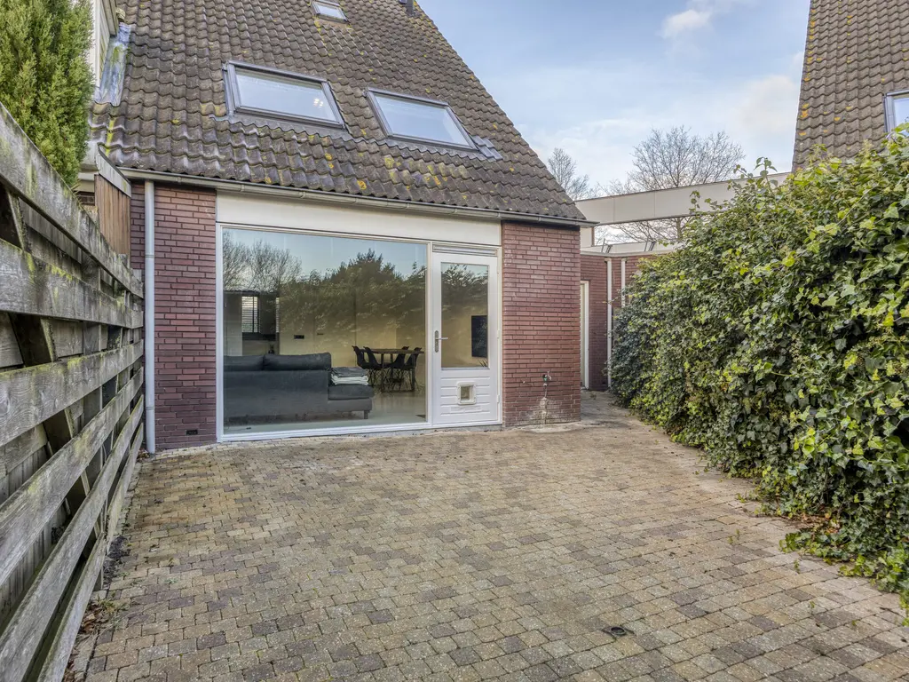 Riethovenerf 13, TILBURG