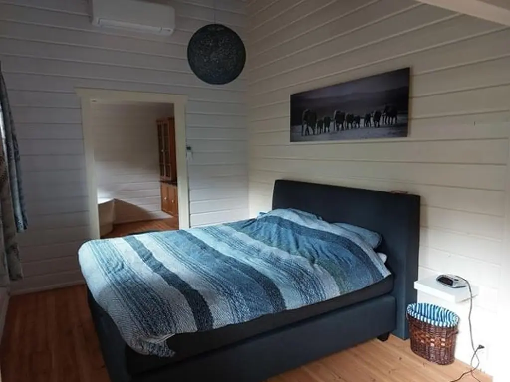 De Stille Wille 323, OOST WEST EN MIDDELBEERS