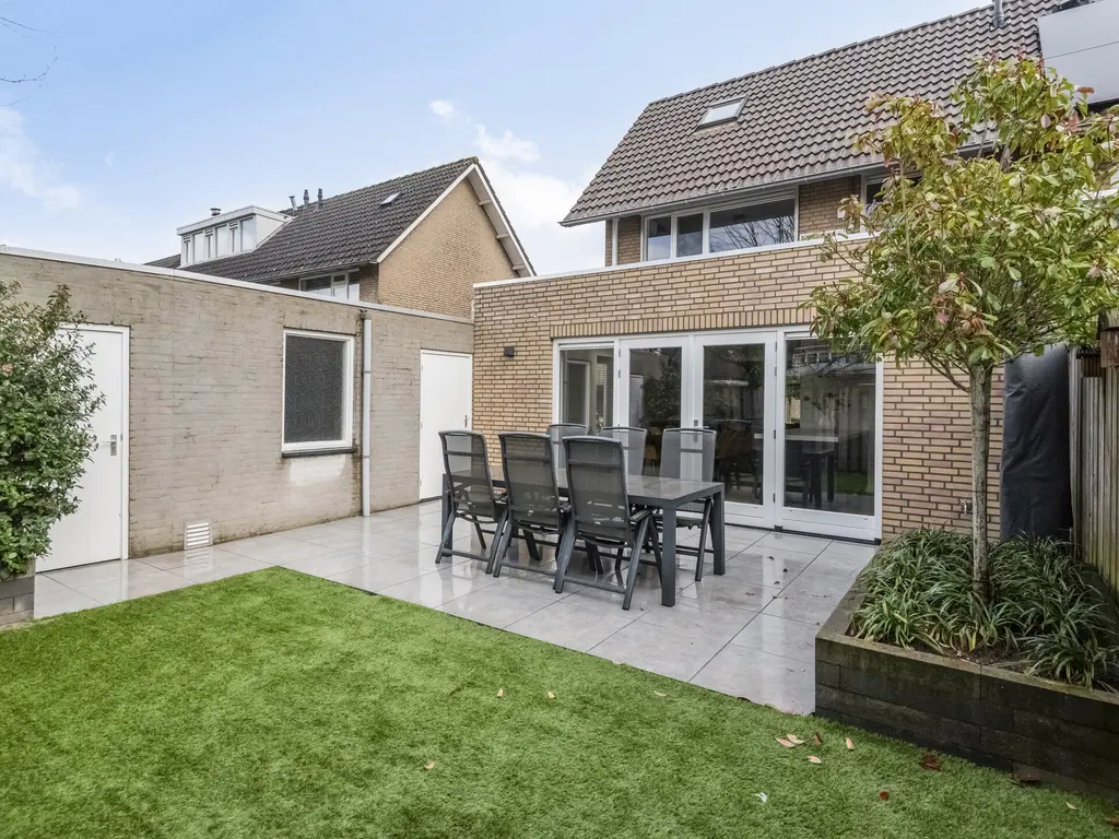 De Knolschans 11, LIEMPDE