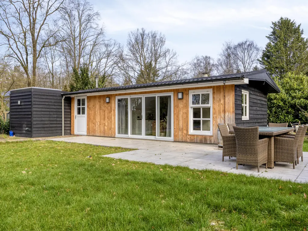 De Stille Wille 202, OOST WEST EN MIDDELBEERS