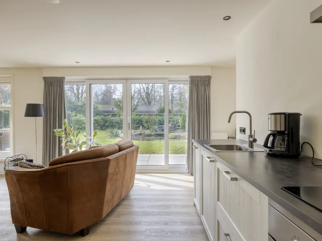 De Stille Wille 202, OOST WEST EN MIDDELBEERS