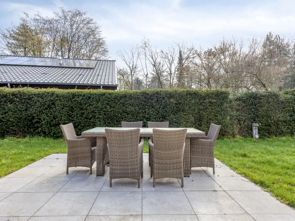 De Stille Wille 202, OOST WEST EN MIDDELBEERS